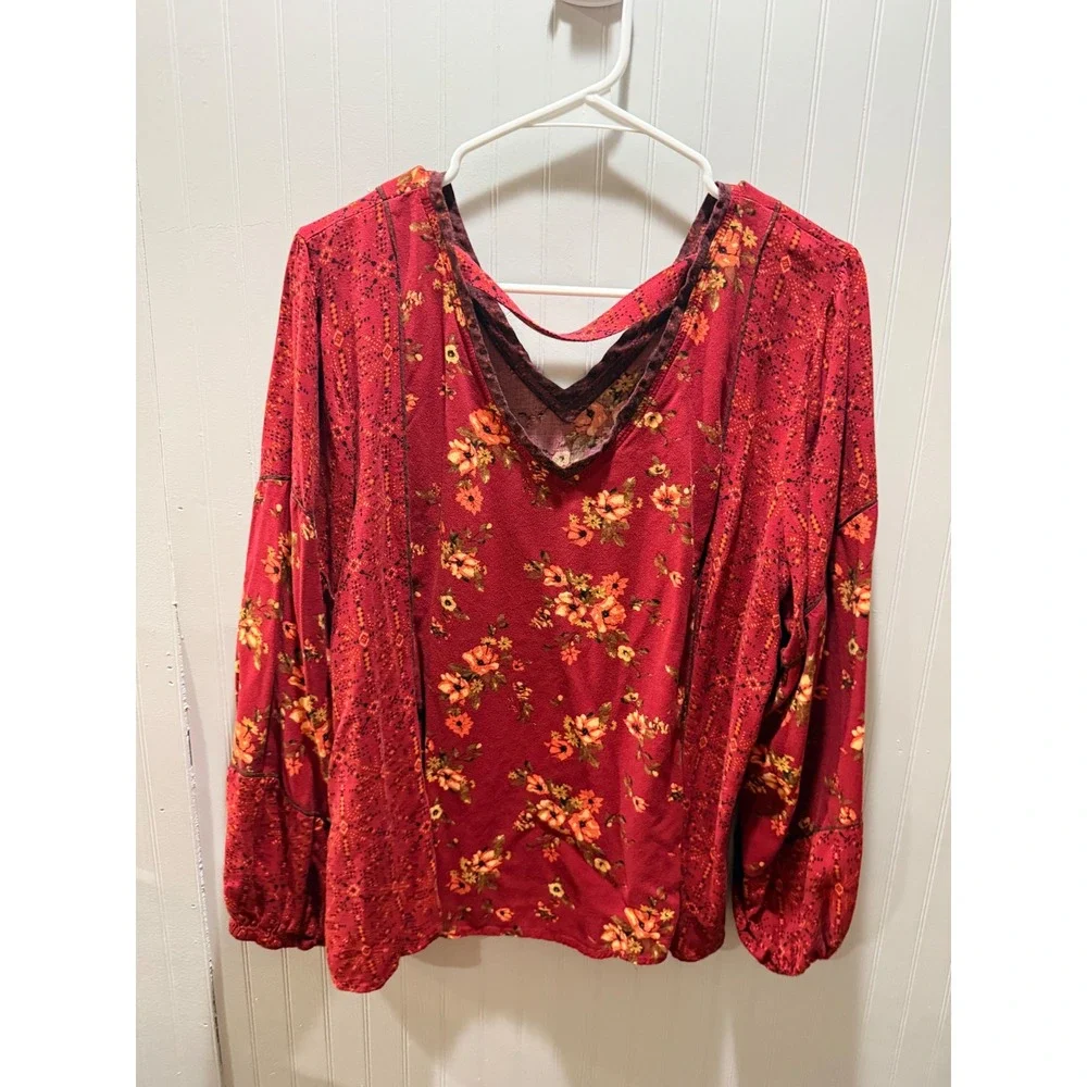 Boho Red Floral Mixed Print Long Sleeve VNeck Top with Lace Trim and Back Cutout